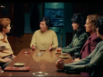Esther Lago y Pilar Charlin toman las riendas del negocio Esther Lago y Pilar Charlin toman las riendas del negocio