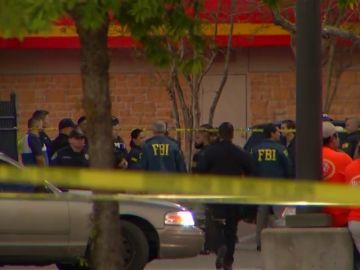 El supuesto responsable de las explosiones en Austin se suicida durante una operación policial