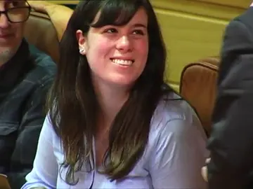 Altercado de una diputada de Podemos con la policía Altercado de una diputada de Podemos con la policía