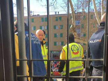 Un hombre amenaza con quemarse en una oficina de Hacienda en Madrid