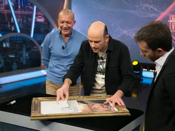 Jandro hace magia con Antonio Banderas para crear un homenaje a Pablo Picasso en 'El Hormiguero 3.0' Jandro hace magia con Antonio Banderas para crear un homenaje a Pablo Picasso en 'El Hormiguero 3.0'