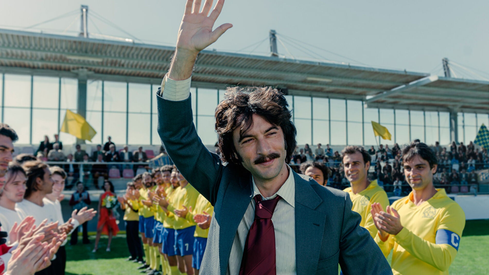 Sito hace el saque de honor en el Club Juventud Cambados