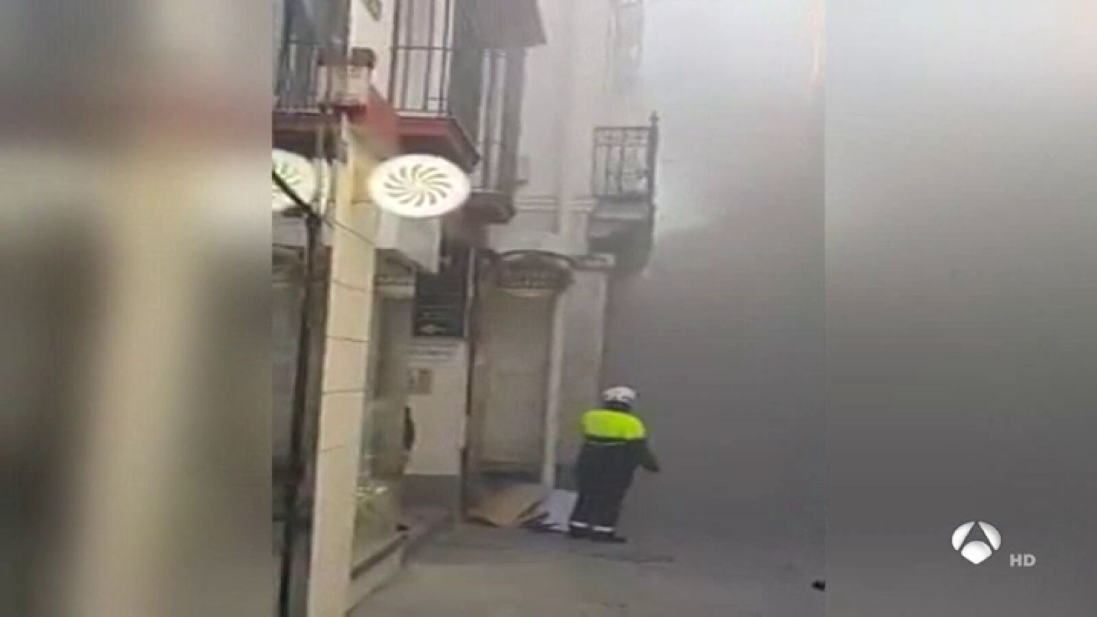 El Ayuntamiento de Sevilla averigua el motivo de la explosión de cinco arquetas en el centro de la ciudad