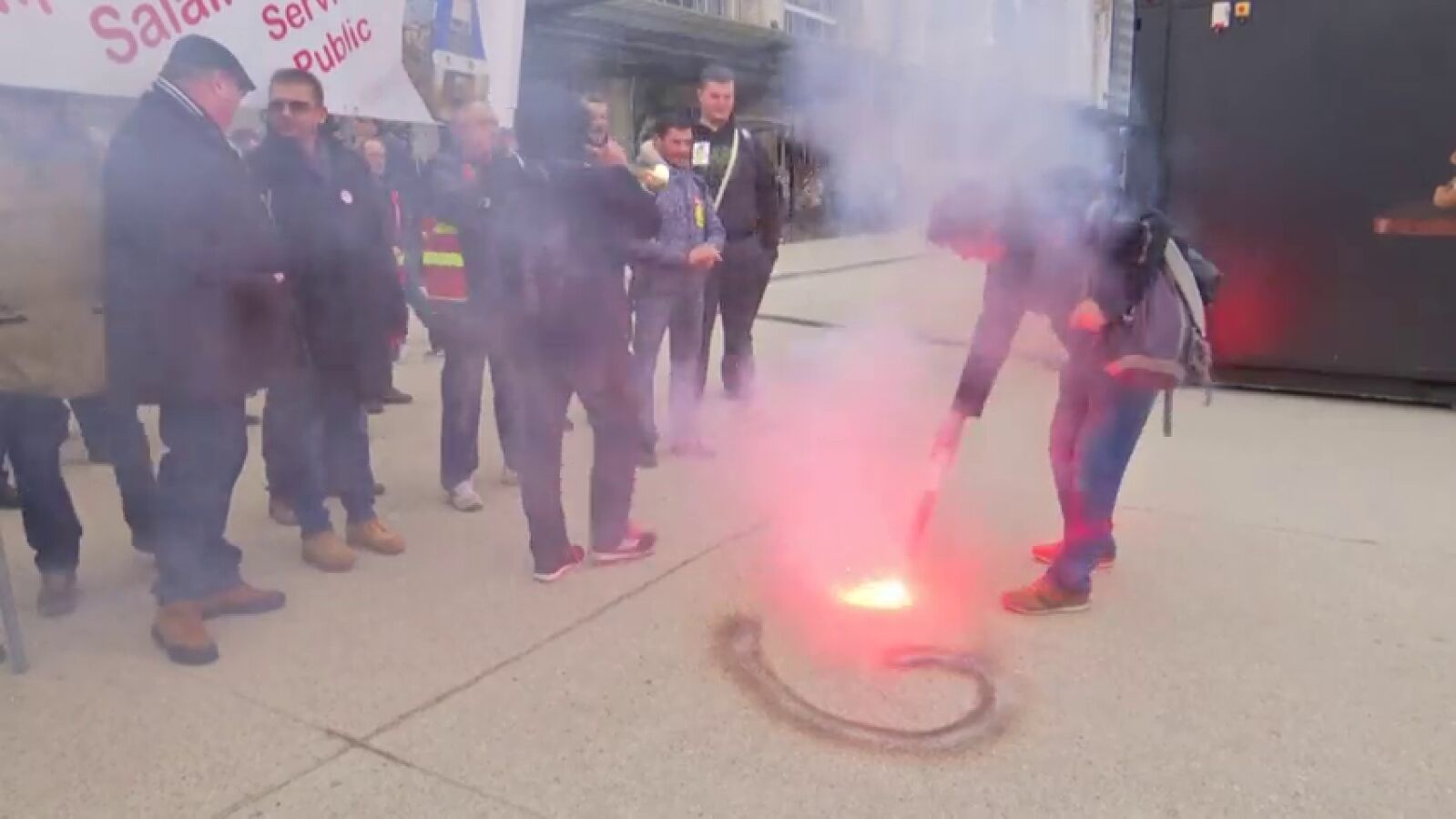 Francia vive una gran jornada de movilización nacional contra las reformas económicas de Macron