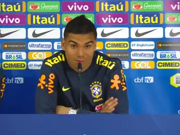 ¿Parar a Douglas Costa o pensar en el Mundial? La respuesta de Casemiro: "Le parto por la mitad" ¿Parar a Douglas Costa o pensar en el Mundial? La respuesta de Casemiro: "Le parto por la mitad"