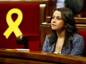 Inés Arrimadas en el Parlament catalán Inés Arrimadas en el Parlament catalán