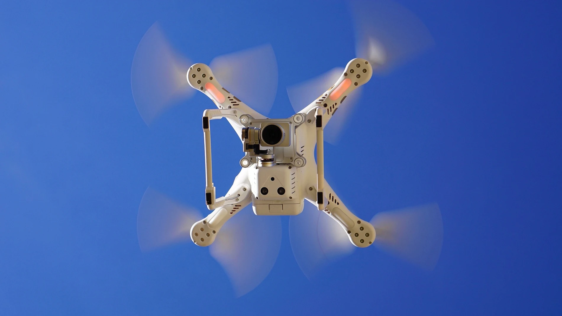 Correr con un dron será algo habitual en unos pocos años. Correr con un dron será algo habitual en unos pocos años.