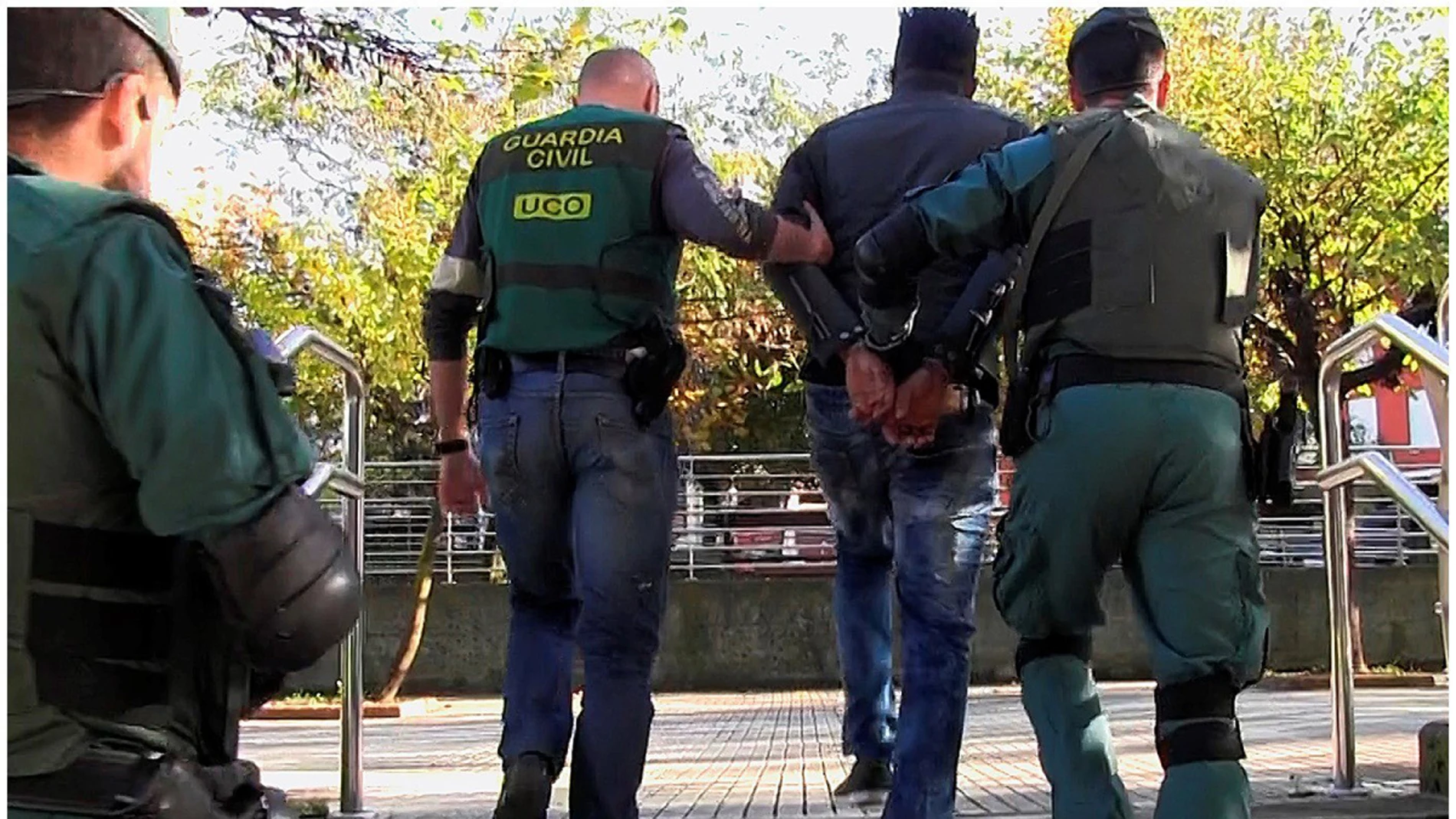 Fotografías de la operación llevada a cabo en doce provincias contra la trata de personas Fotografías de la operación llevada a cabo en doce provincias contra la trata de personas