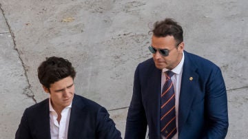 Froilán junto a uno de sus escoltas