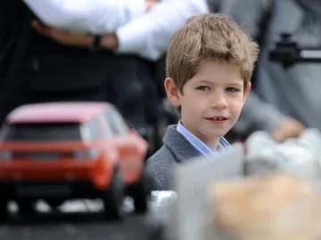 James, nieto de la reina Isabel II James, nieto de la reina Isabel II