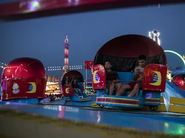 Fotogrfía de archivo de una atracción ferial Fotogrfía de archivo de una atracción ferial