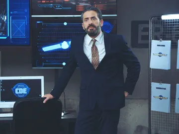 Efe se queda con el culo al aire al haber sido descubierto Efe se queda con el culo al aire al haber sido descubierto