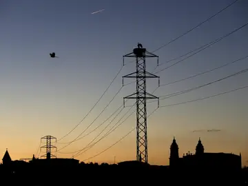 España tendrá mañana por sexta vez el precio eléctrico mayorista más bajo en la UE España tendrá mañana por sexta vez el precio eléctrico mayorista más bajo en la UE
