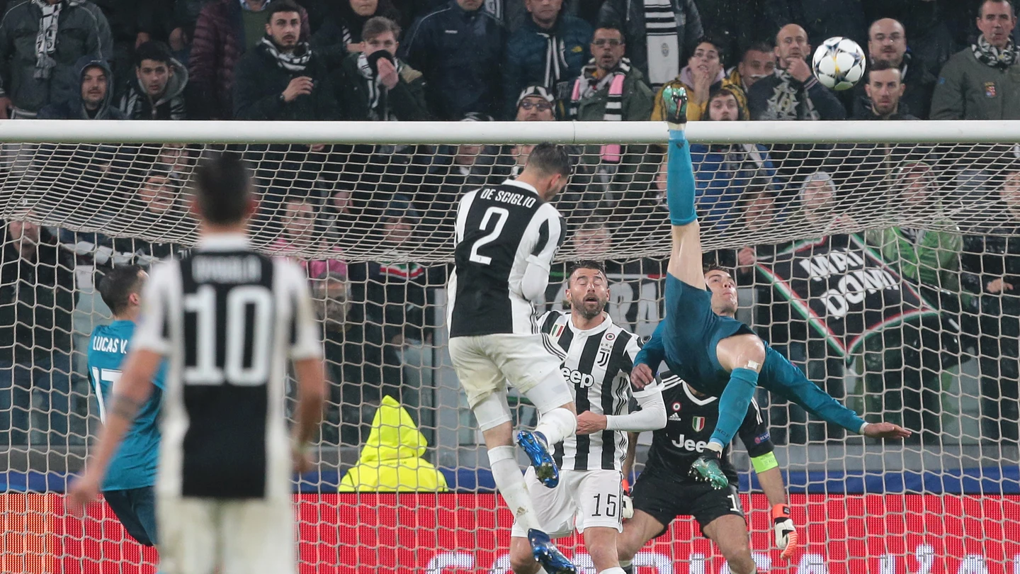 Cristiano Ronaldo anota de chilena en el Juventus Stadium Cristiano Ronaldo anota de chilena en el Juventus Stadium