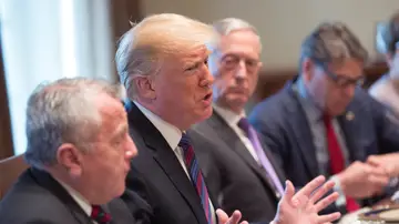 El presidente estadounidense, Donald J. Trump (2i), se reúne con jefes de Estado de los países Bálticos en la Casa Blanca