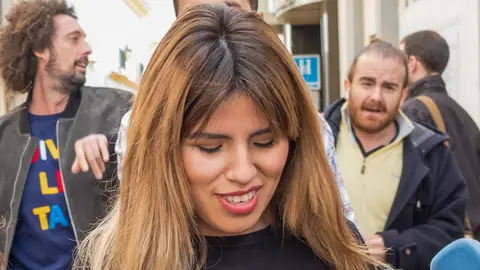 Isa Pantoja tras firmar su divorcio de Alejandro Albalá Isa Pantoja tras firmar su divorcio de Alejandro Albalá