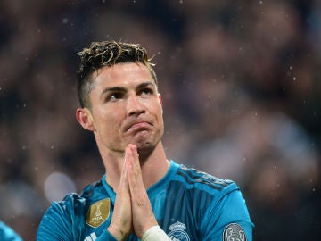 Cristiano Ronaldo agradece la ovación a la afición de la Juventus