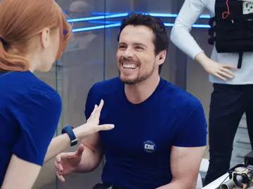 Dedicatorias, un rap improvisado y muchas bofetadas en las tomas falsas Dedicatorias, un rap improvisado y muchas bofetadas en las tomas falsas