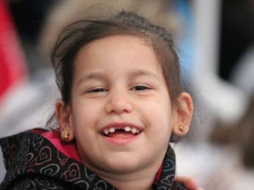 Nahir, la niña con parálisis cerebral