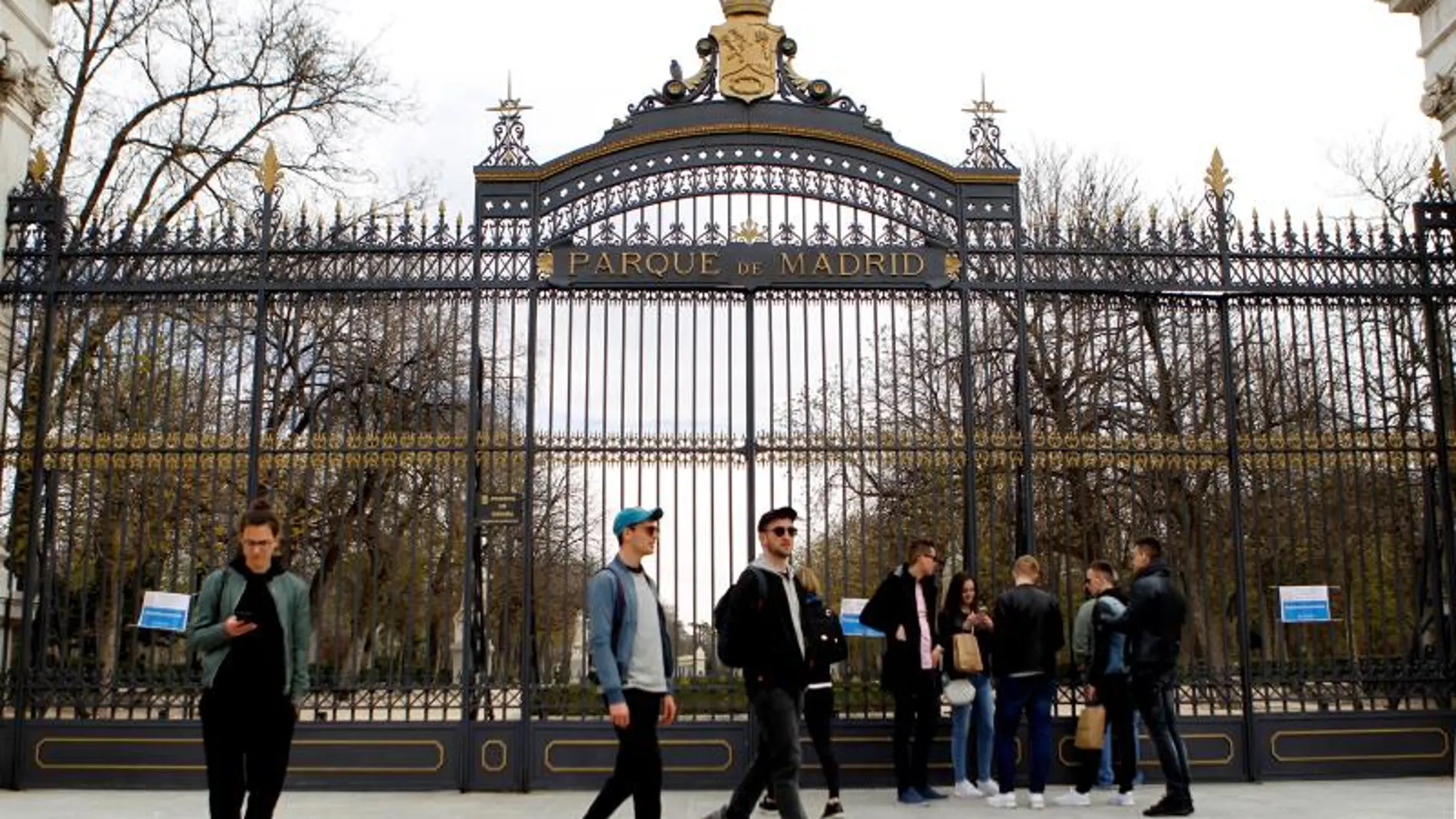 Puerta del Retiro cerradas Puerta del Retiro cerradas