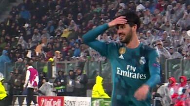La cara de Isco lo dice todo: así alucinaron en el Real Madrid con el golazo de chilena de Cristiano