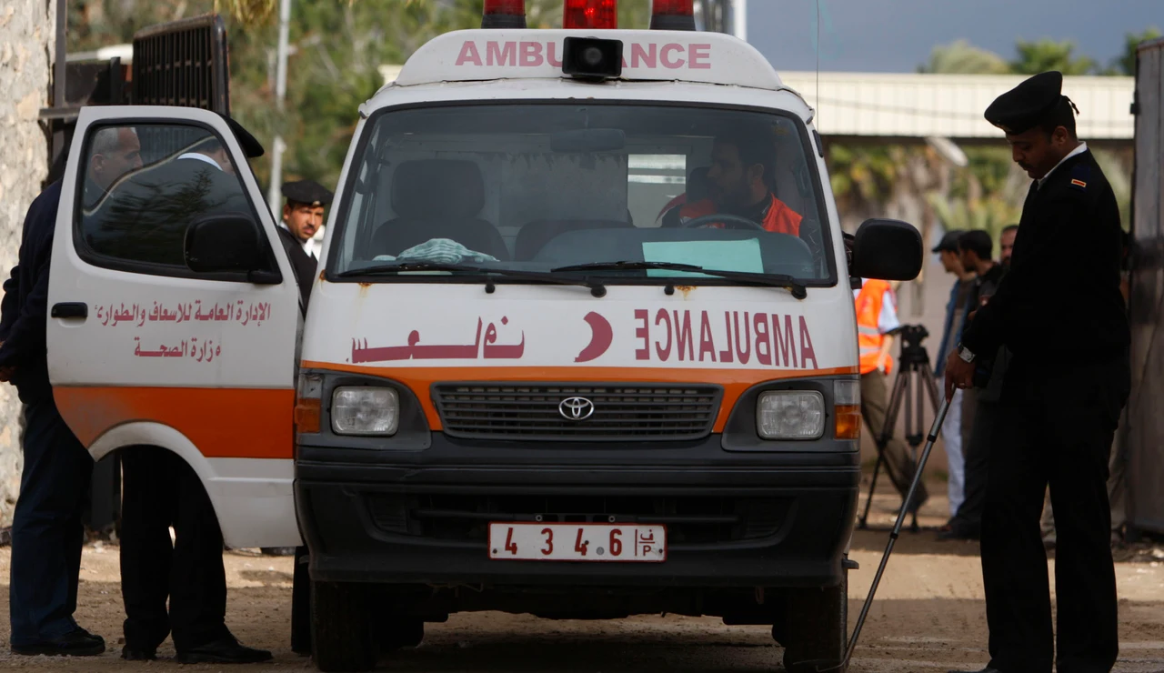 Ambulancia de la media luna egipto (archivo)