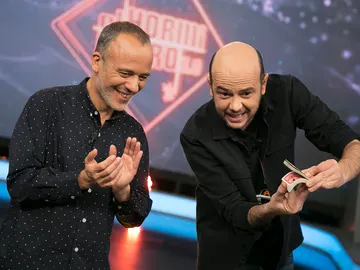 El truco de magia más 'maniático' de Jandro El truco de magia más 'maniático' de Jandro