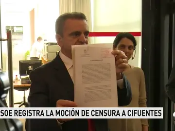 El PSOE registra la moción de censura contra Cristina Cifuentes al ver el "fraude más evidente" El PSOE registra la moción de censura contra Cristina Cifuentes al ver el "fraude más evidente"