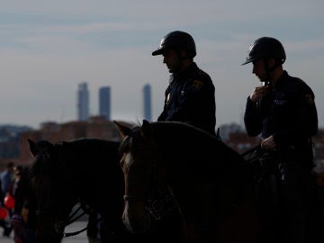 Agentes de Policía, en los alrededores del Wanda Metropolitano