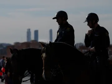 Agentes de Policía, en los alrededores del Wanda Metropolitano Agentes de Policía, en los alrededores del Wanda Metropolitano