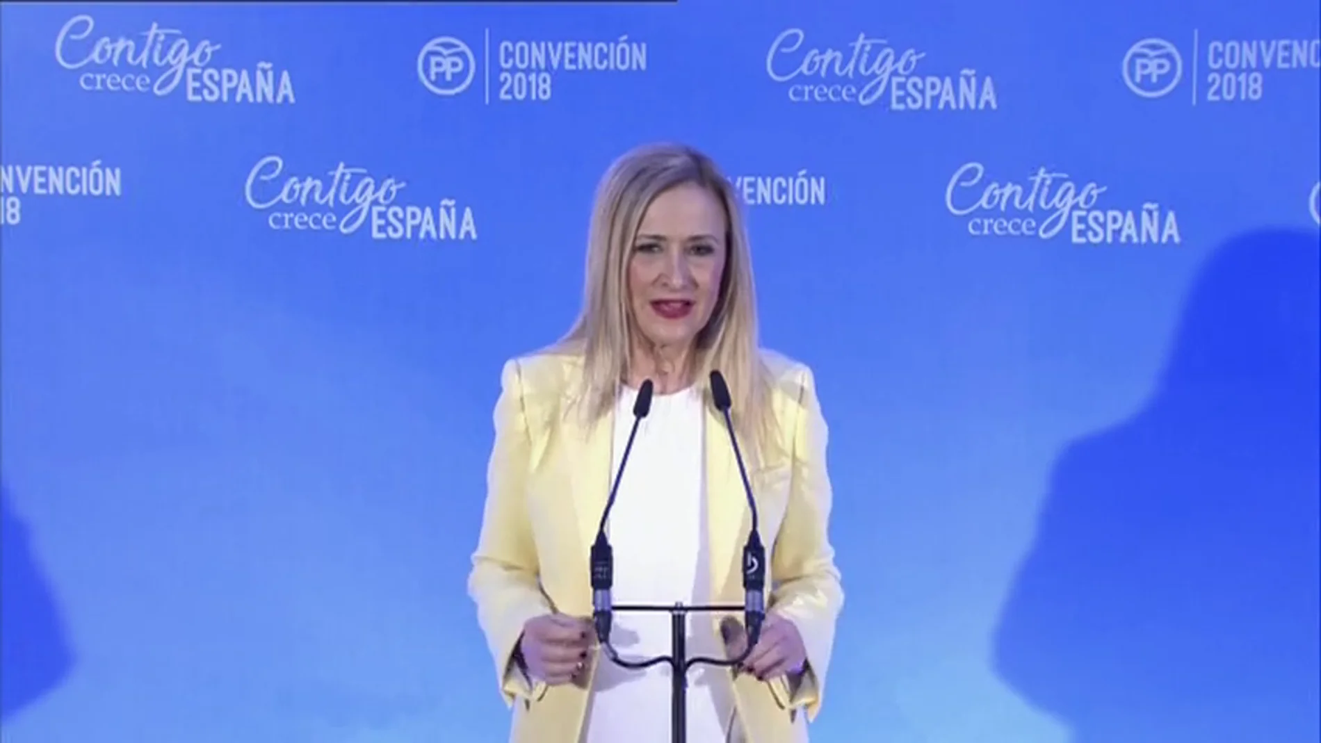 Cifuentes insiste a su llegada a la Convención del PP en que no ha mentido "absolutamente en nada" Cifuentes insiste a su llegada a la Convención del PP en que no ha mentido "absolutamente en nada"