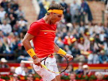 Nadal celebra un punto contra Kohlschreiber