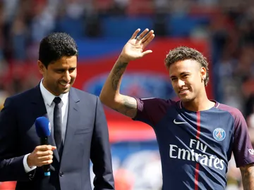 Al Khelaifi en la presentación de Neymar Al Khelaifi en la presentación de Neymar