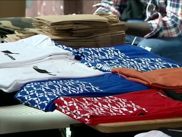 Los Manteros lanzan su primera colección moda "Top manta" 