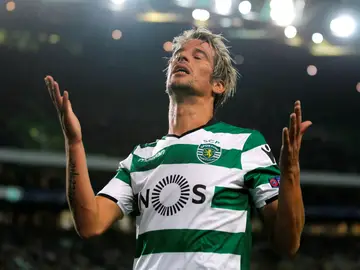 Fabio Coentrao se lamenta Fabio Coentrao se lamenta