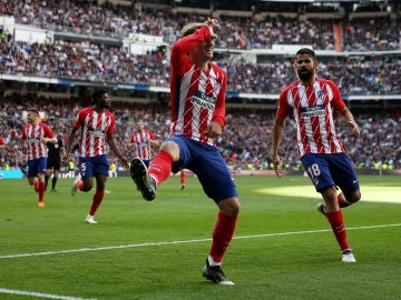 Griezmann celebra su gol en el Santiago Bernabéu a lo 'Fortnite'