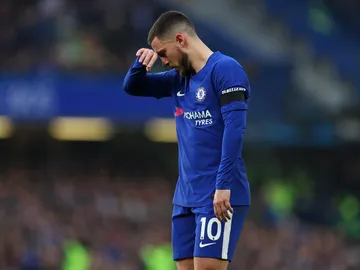 Hazard se lamenta tras la derrota del Chelsea Hazard se lamenta tras la derrota del Chelsea