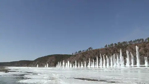 Dinamitan una sección de cinco kilómetros del río Amur en China Dinamitan una sección de cinco kilómetros del río Amur en China