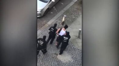 La policía evita un ataque con cuchillo durante el medio maratón de Berlín y detiene a cuatro personas