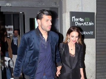Miguel Torres y Paula Echevarría tras la cena del sábado Miguel Torres y Paula Echevarría tras la cena del sábado