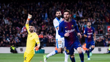 Messi celebra uno de sus tres goles contra el Leganés