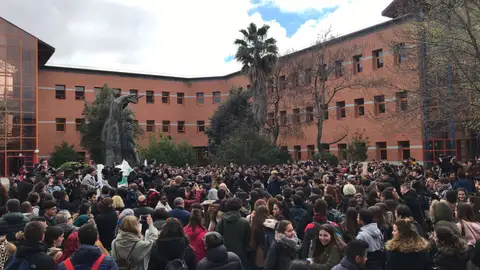 Concentración de estudiantes de la Universidad Rey Juan Carlos Concentración de estudiantes de la Universidad Rey Juan Carlos