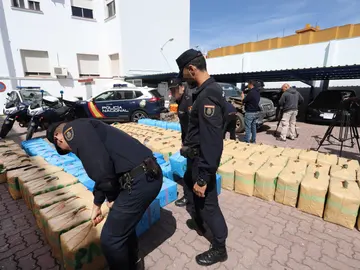 Incautan ocho toneladas de Hachís en Almeria Incautan ocho toneladas de Hachís en Almeria