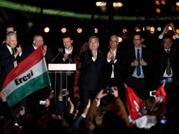 El primer ministro húngaro celebra la victoria de las elecciones
