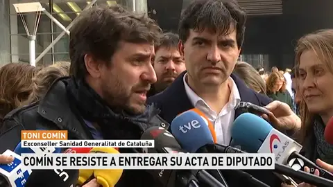 Comín recuerda que una sola renuncia al escaño "no resuelve nada", por lo que es la "última alternativa" de ERC Comín recuerda que una sola renuncia al escaño "no resuelve nada", por lo que es la "última alternativa" de ERC