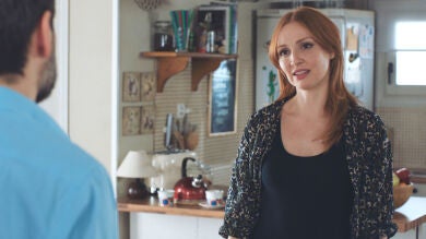 Nacho descubre el trabajo de Elena: “Tu mujer tiene que salvar a este país”