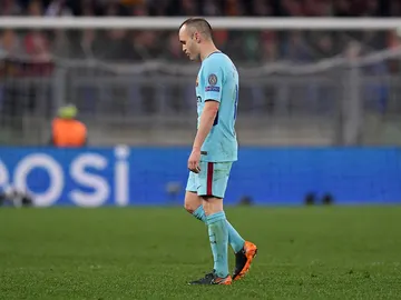 Iniesta, cabizbajo en el partido del Barcelona Iniesta, cabizbajo en el partido del Barcelona