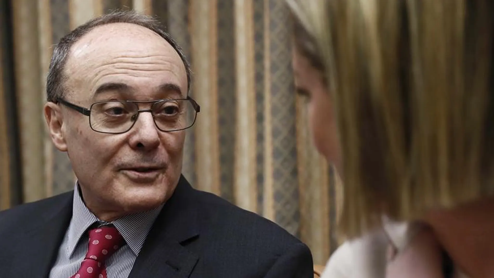 El Gobernador del Banco de España, Luis María Linde El Gobernador del Banco de España, Luis María Linde