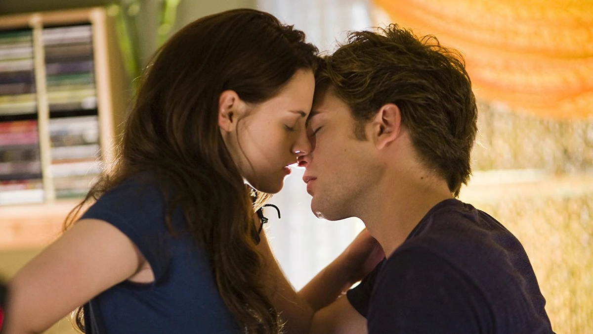 Kristen Stewart y Robert Pattinson en 'Crepúsculo'