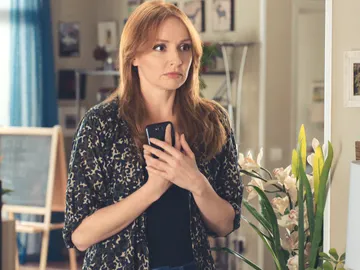 Elena deja sin palabras a su familia: “¡Estoy embarazada!” Elena deja sin palabras a su familia: “¡Estoy embarazada!”